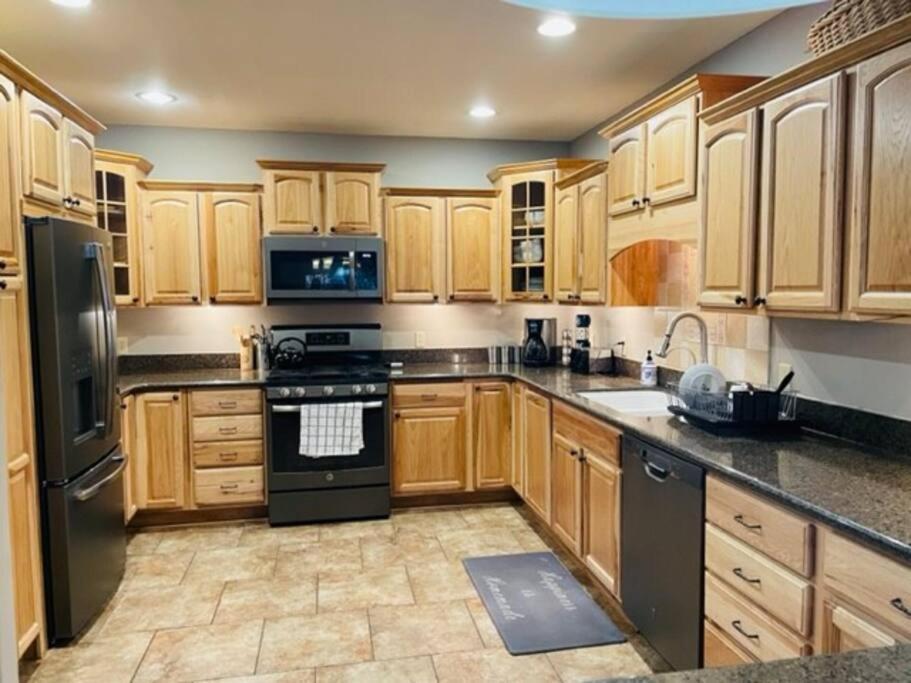 Relaxingrejuvenating 4Br 3 And Half Ba Cabin Munds Park Exterior photo